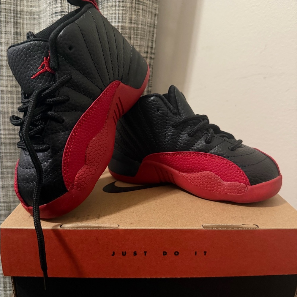 Jordan 12 Retro Sneakers